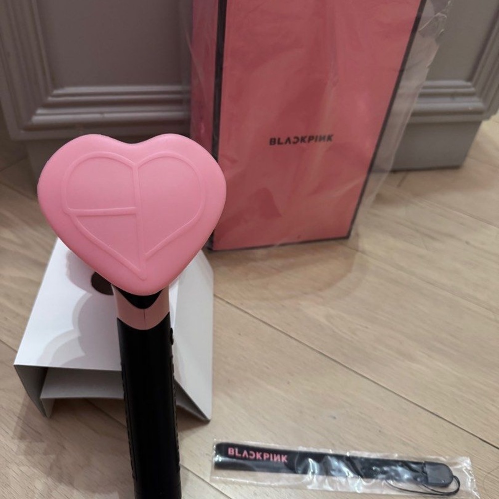 BLACKPINK 2025 Deadline World Tour Special Edition Kpop Lightstick, NEW IN BOX